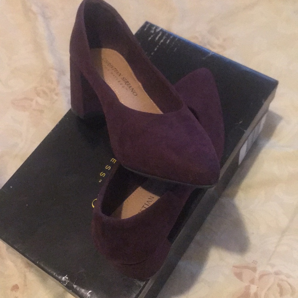 Shoe - Picture 3 of 7